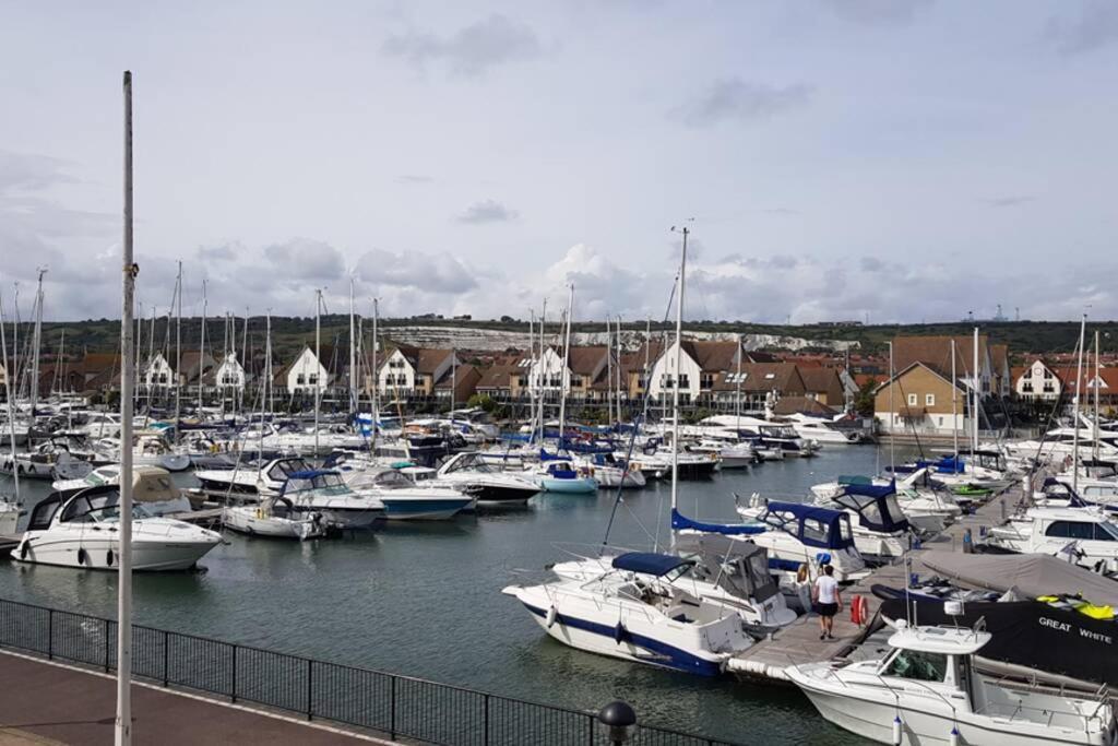 Lennox Lodge Portsmouth Buitenkant foto